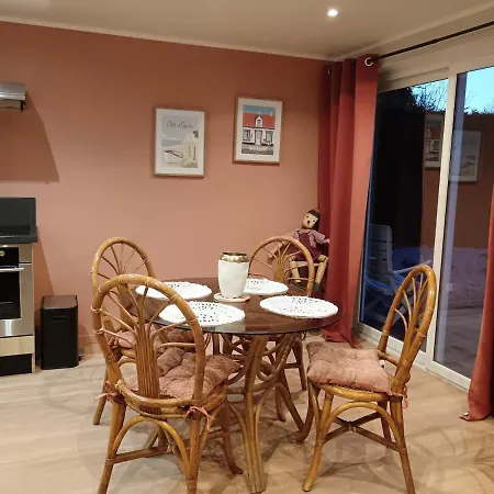 Le Clos Des Papillons * Carly